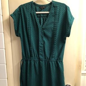 Banana Republic green short sleeve dress